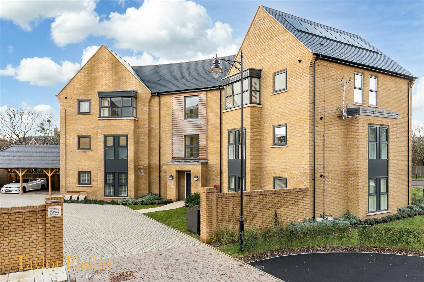 Grosvenor Walk, Hertford, SG14 2PQ