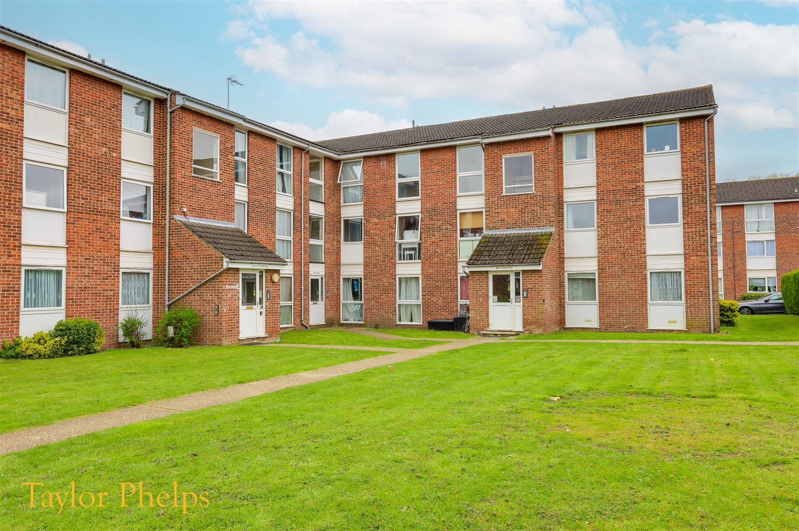 Clyfton Close, Broxbourne, EN10 6NT