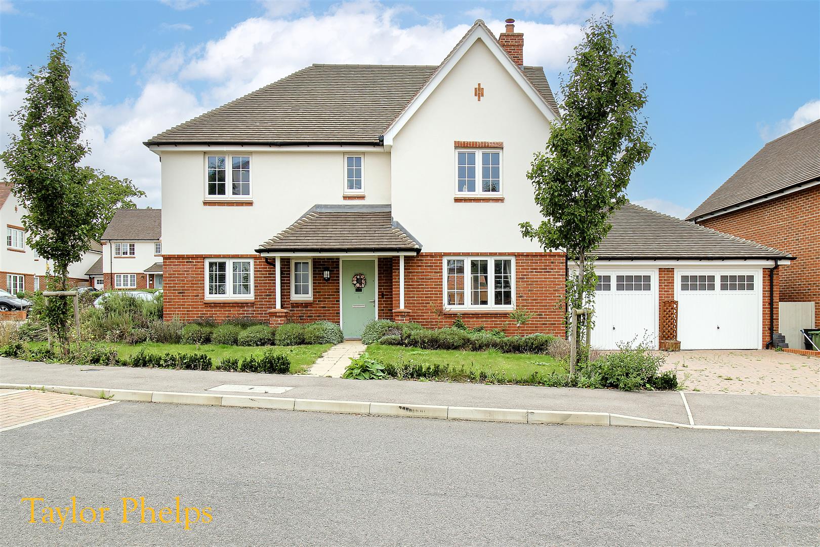 Old Oak Avenue, Goffs Oak, EN7 6EW