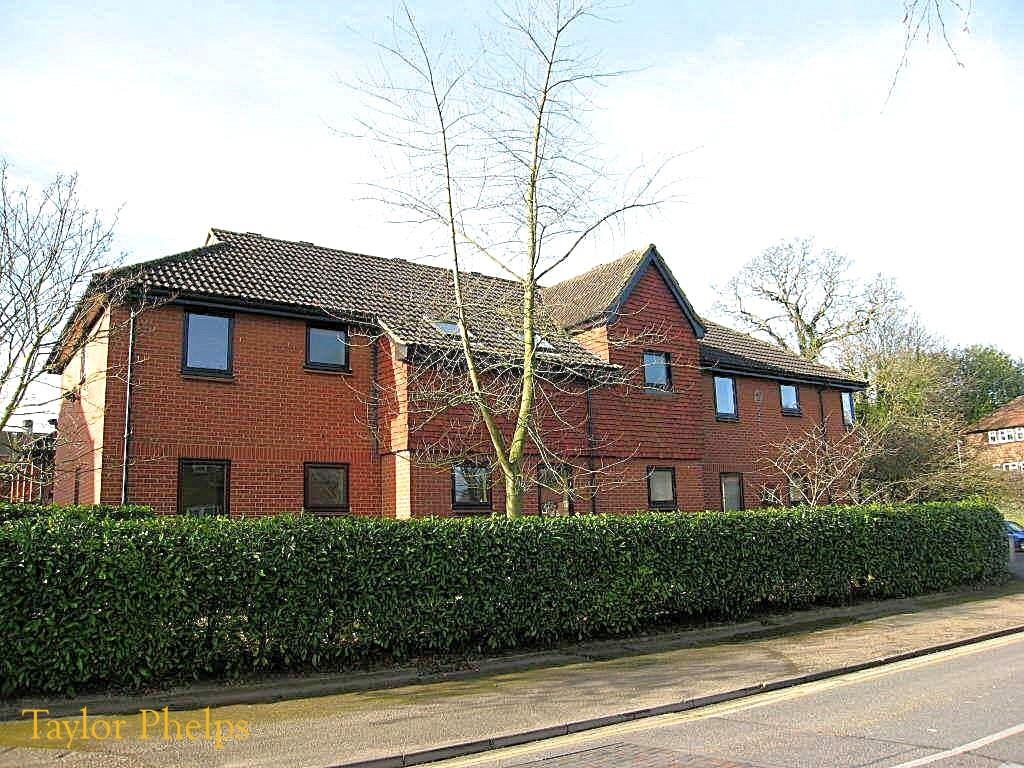 High Road, Broxbourne, EN10 7HU
