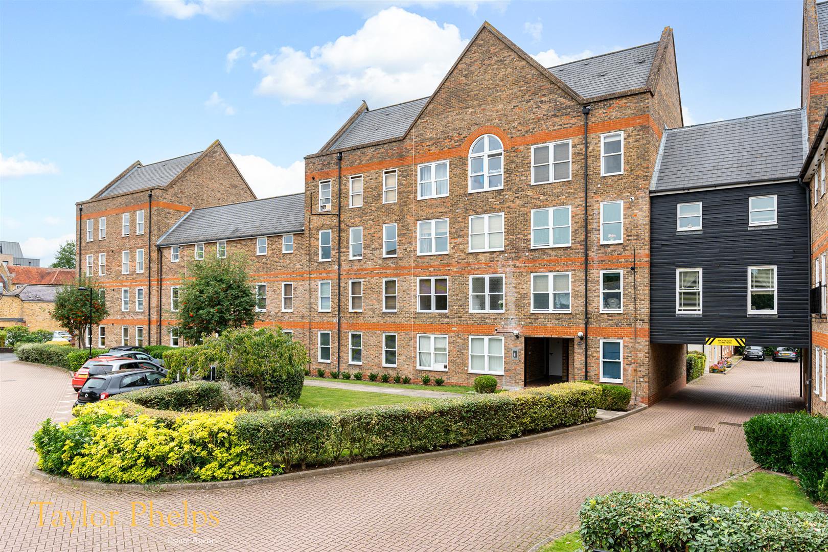 Millacres, Ware, SG12 9PU
