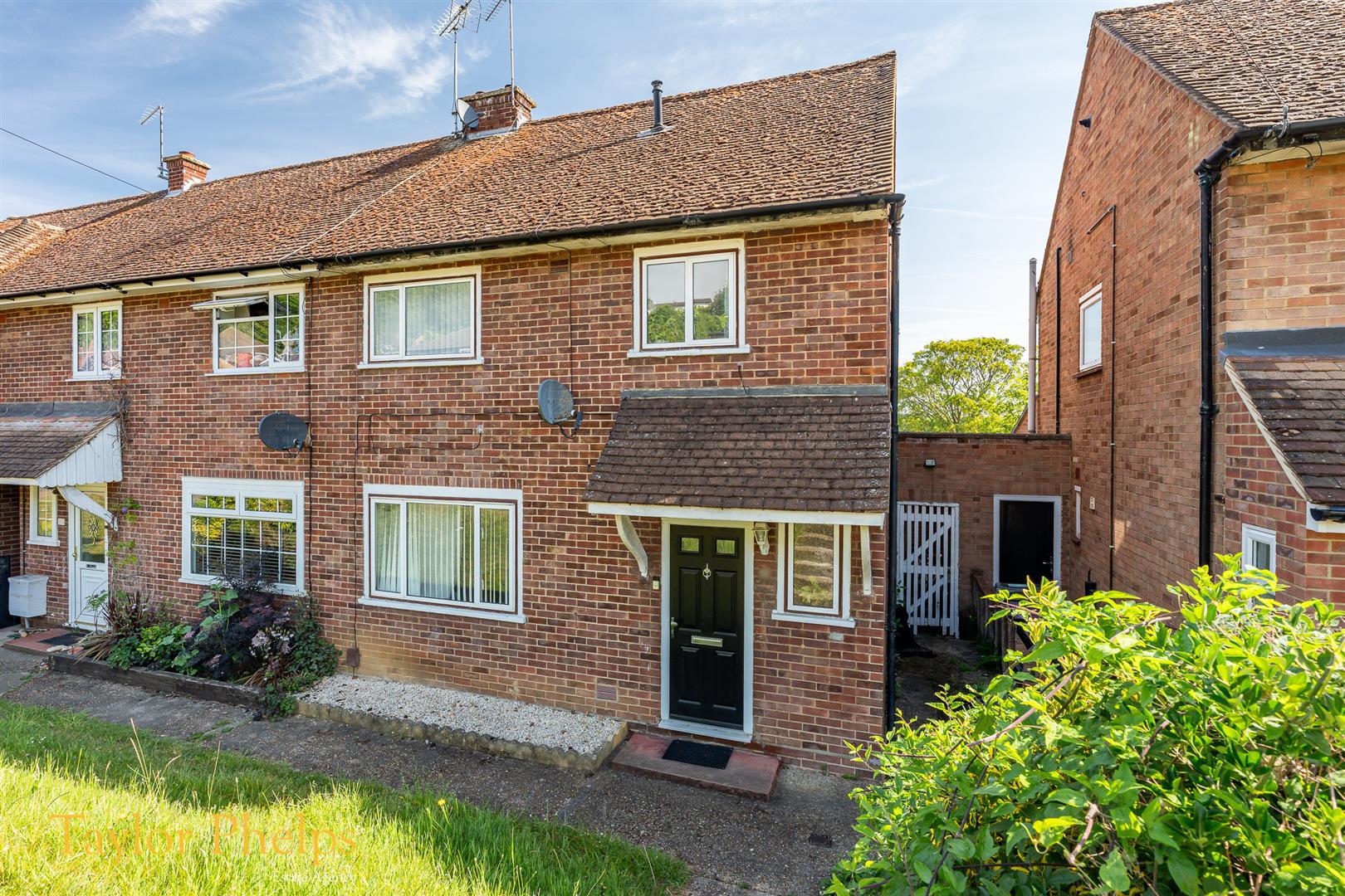 Presdales Drive, Ware, SG12 9NN