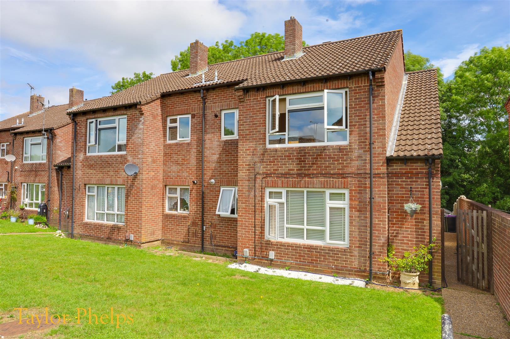 Gilpins Gallop, Stanstead Abbotts, SG12 8BA