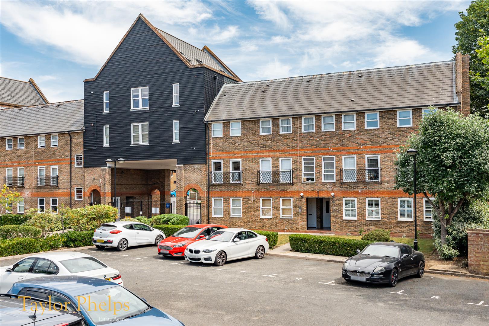 Millacres, Ware, SG12 9PU