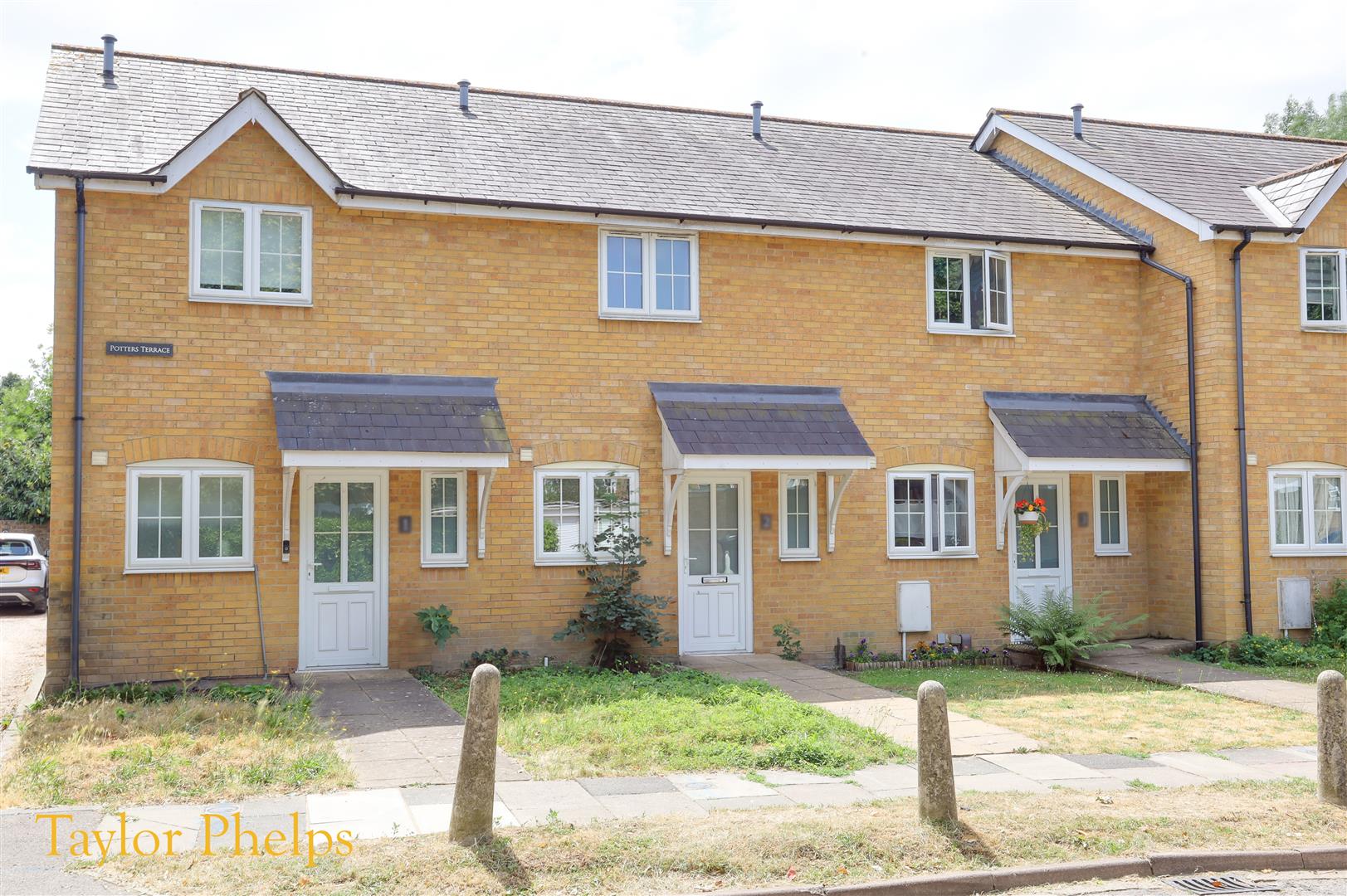 Laburnum Close, Cheshunt, EN8 8DZ