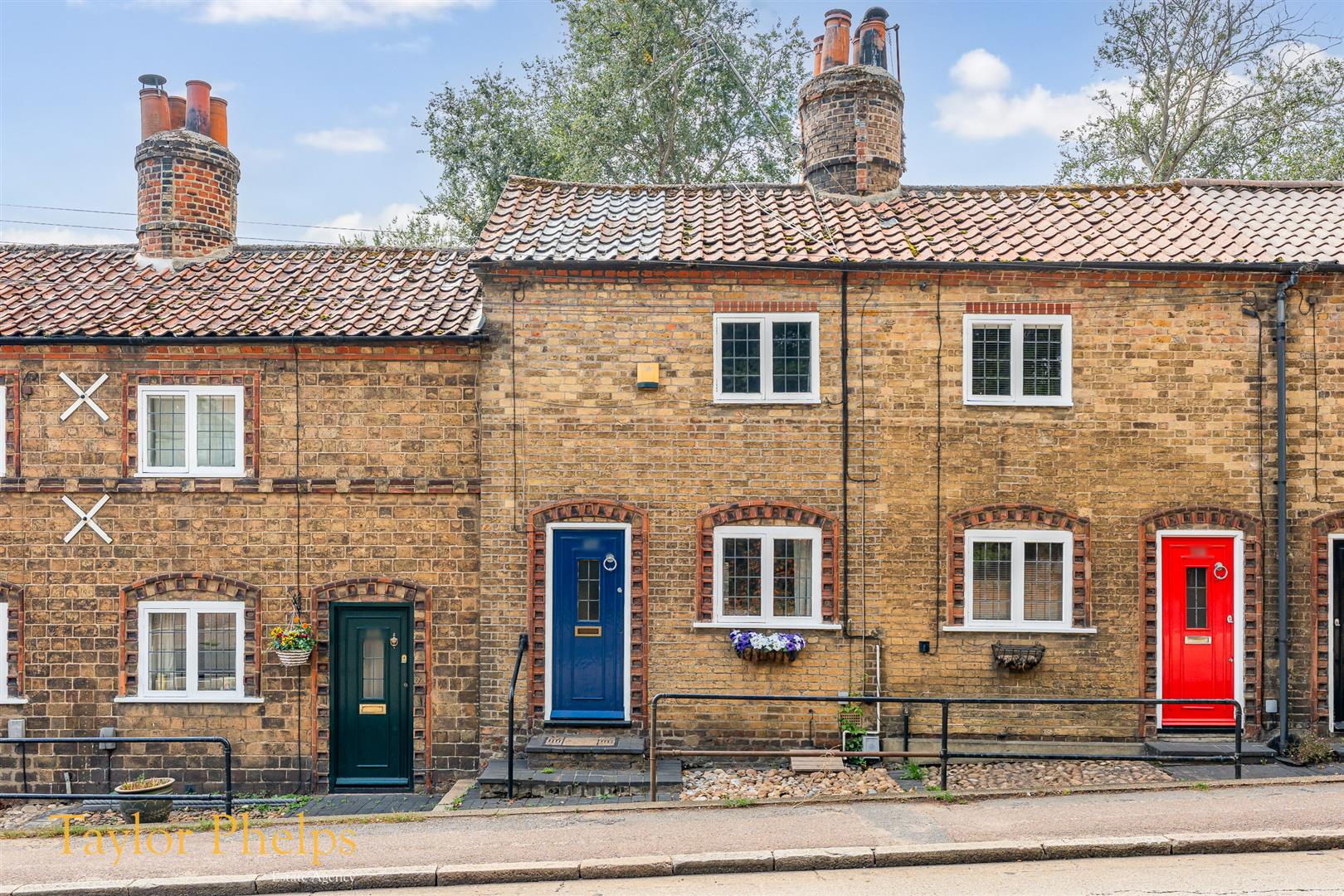 Watton Road, Ware, SG12 0AT