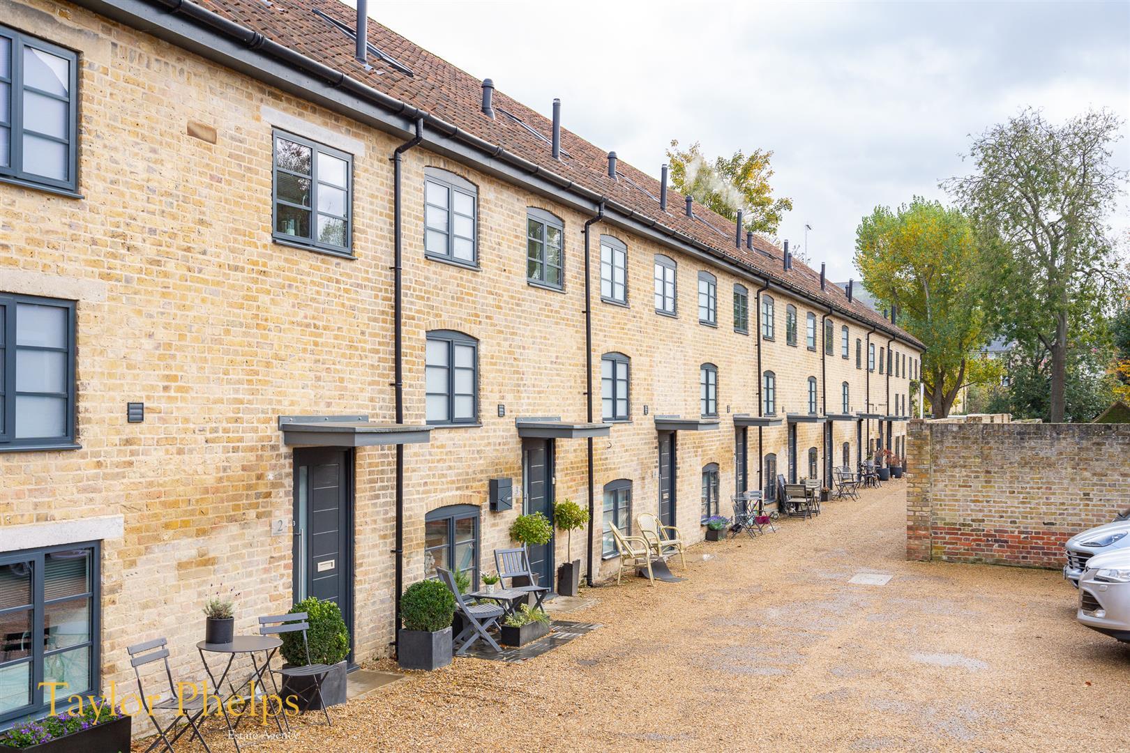 Malthouse Mews, Ware, SG12 9FA