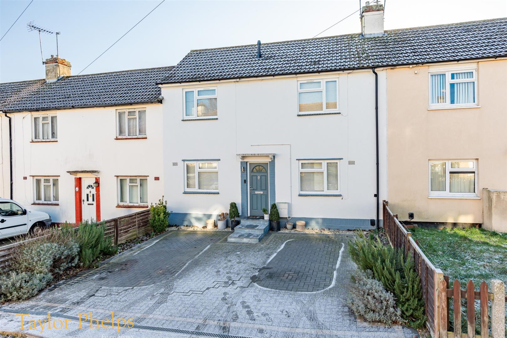 Canons Road, Ware, SG12 0BT