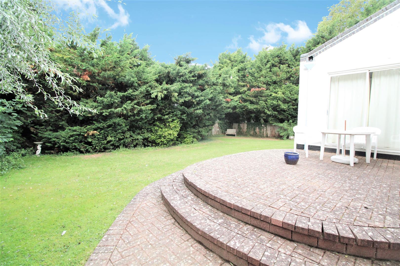 Property in Barking Road, Needham Market, Suffolk, IP6 8EX