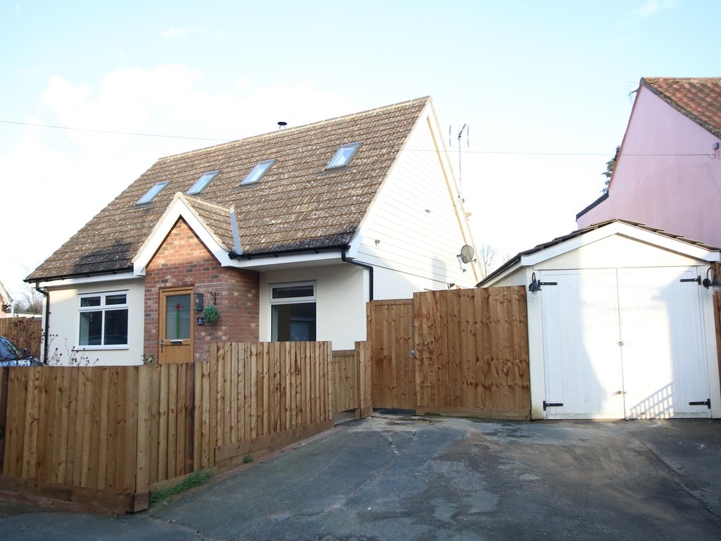 Property in Back Lane, Claydon, Ipswich, Suffolk, IP6 0EB