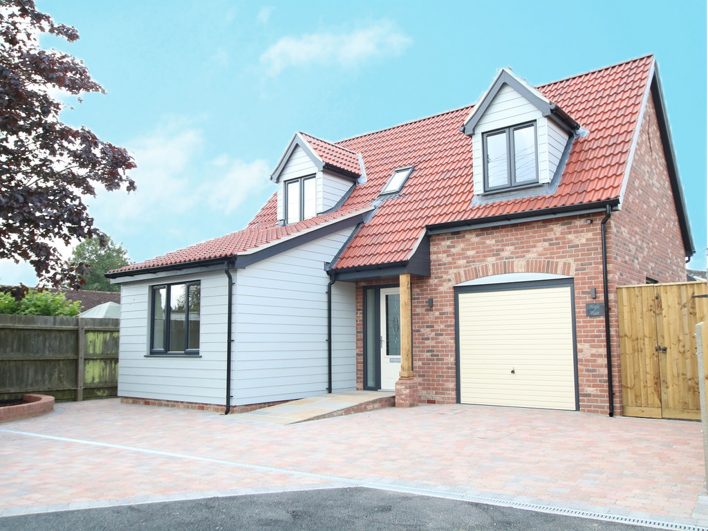 Property in Barking Road, Willisham, Ipswich, Suffolk, IP8 4SP