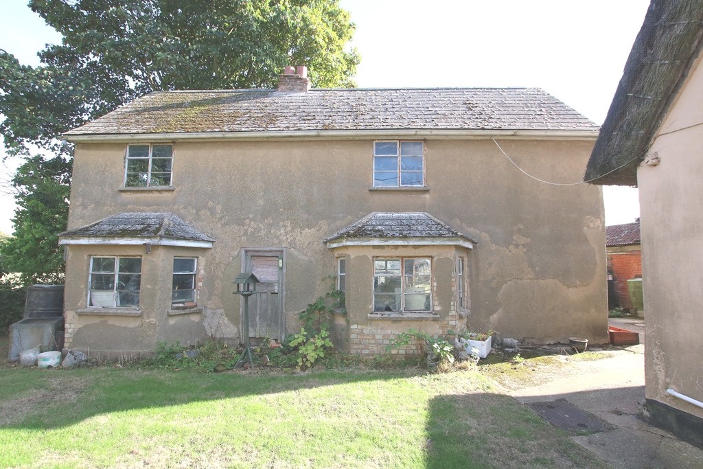 Property in Cross Green, Hitcham, Ipswich, Suffolk, IP7 7LL