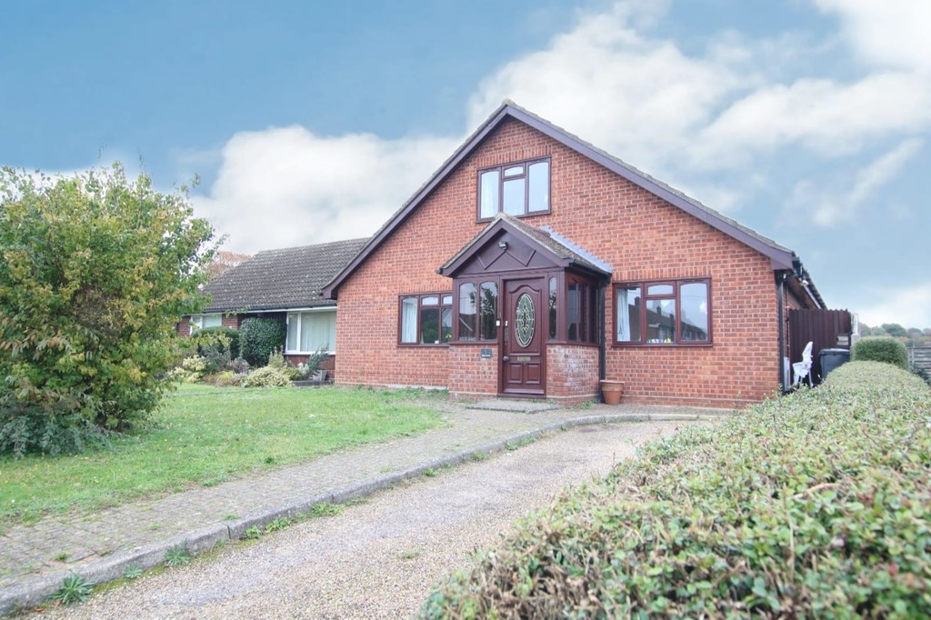 Property in Bacon Road, Barham, Ipswich, Suffolk, IP6 0BG