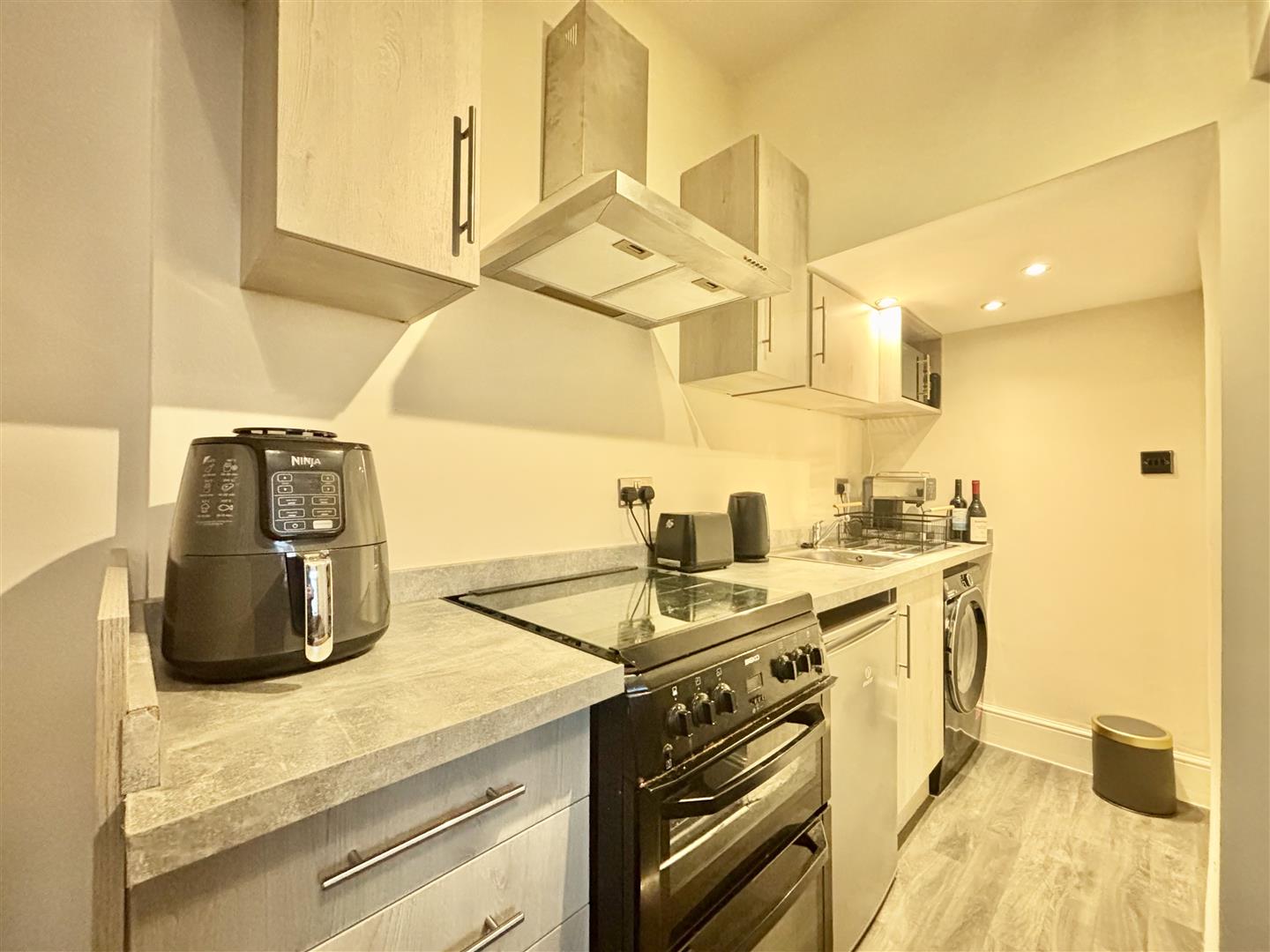 High Street, Bradford, BD13