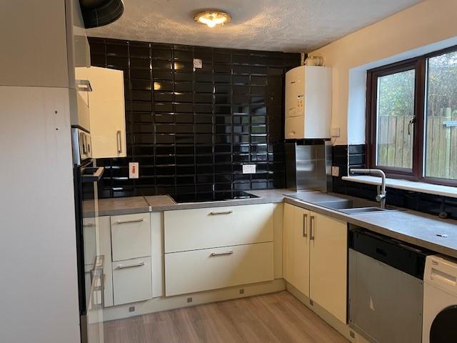 Linnet Close, Bradford, BD8