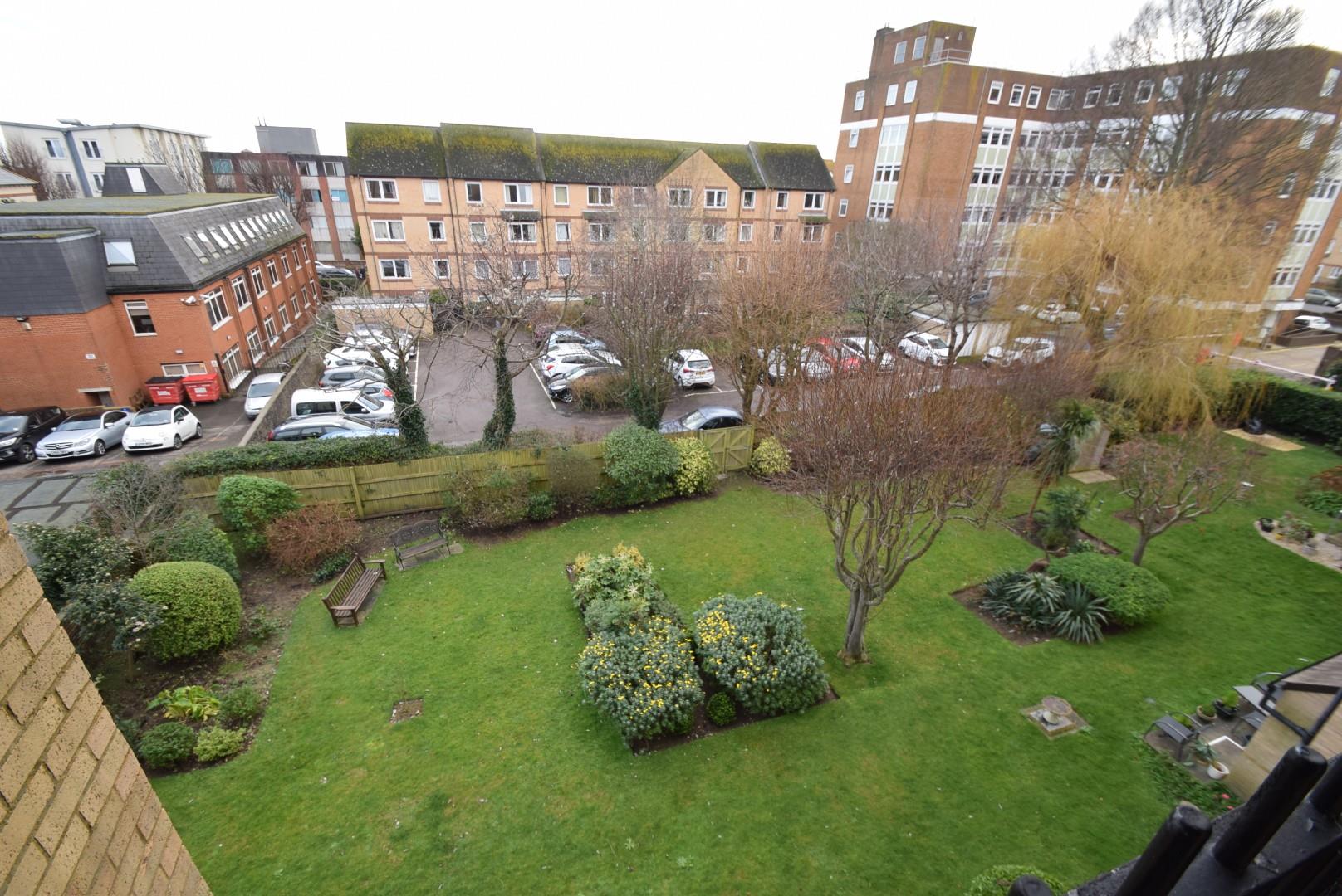 Property in The Avenue, Upperton, Eastbourne, East Sussex, BN21 3YE