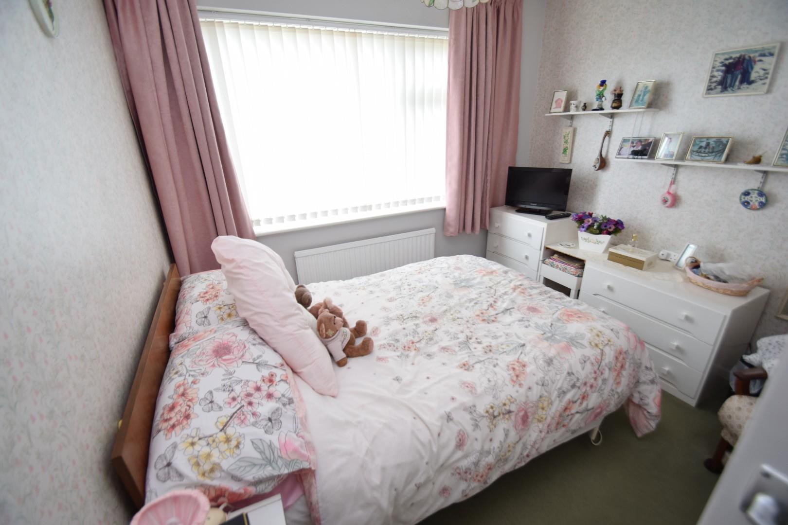 Property in Willow Avenue, Hailsham, Hailsham, East Sussex, BN27 1TH