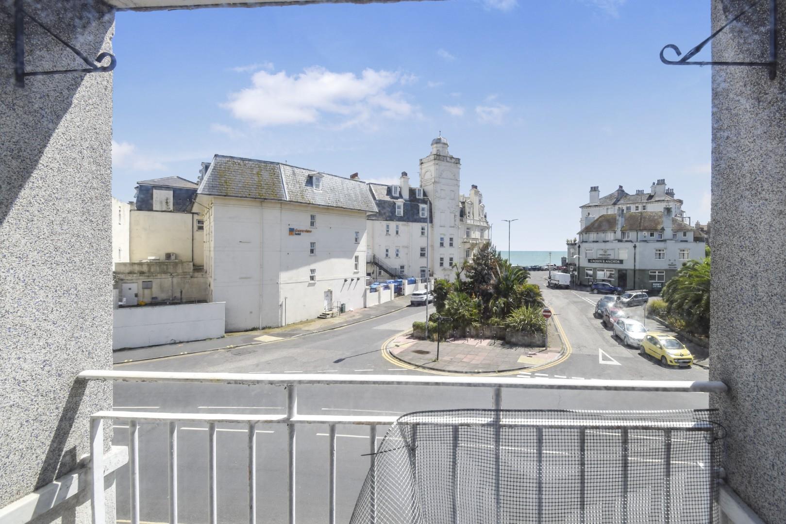 Bourneside Court, Eastbourne, BN21 3ET