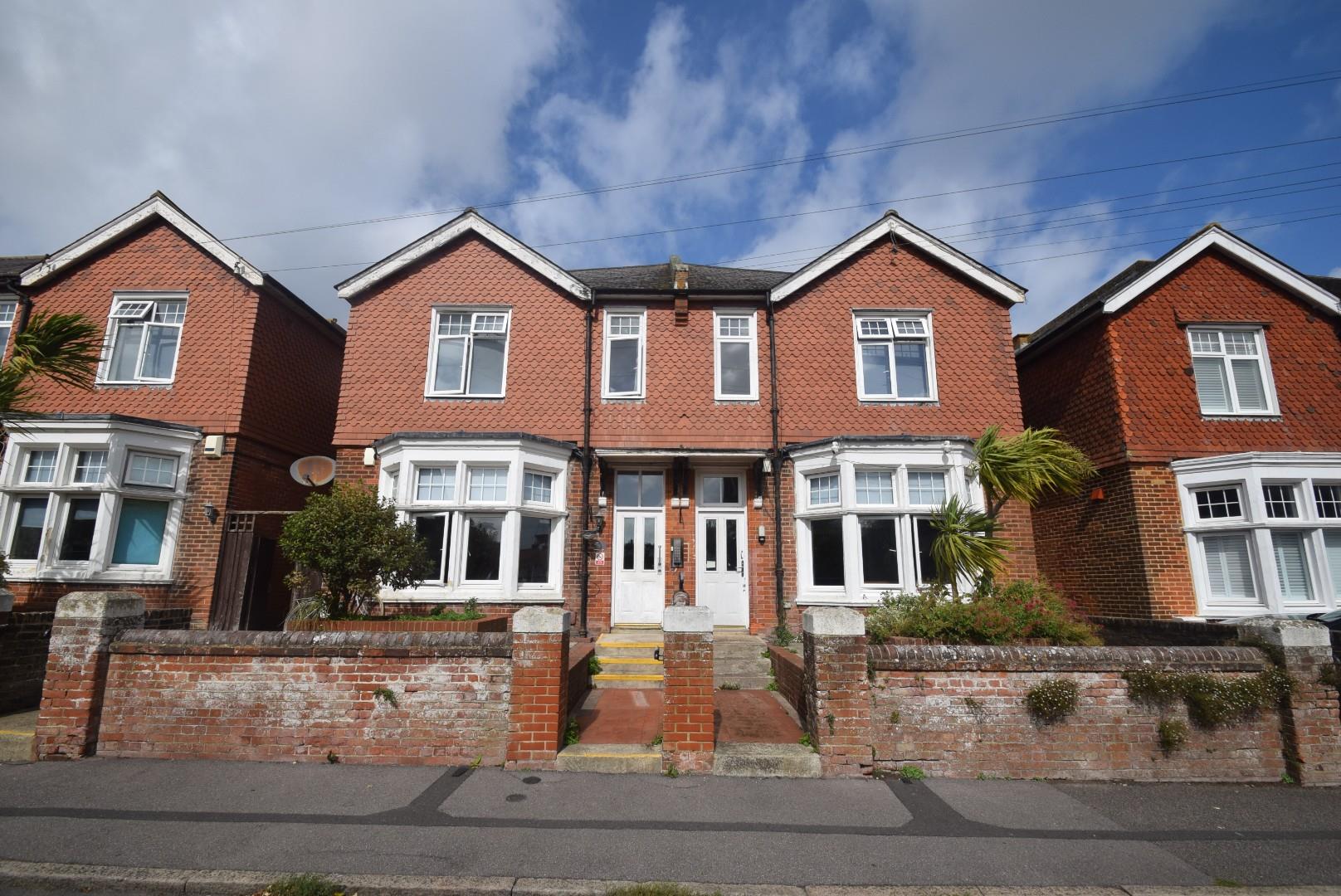Vicarage Drive, Eastbourne, BN20 8AR