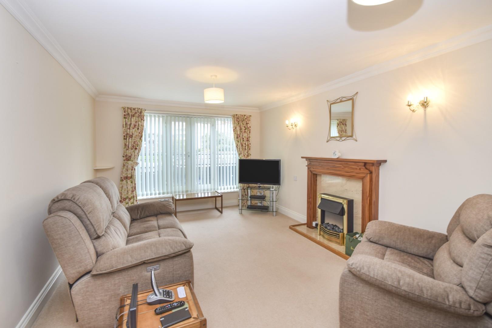 St. Leonards Road, Eastbourne, BN21 3UP