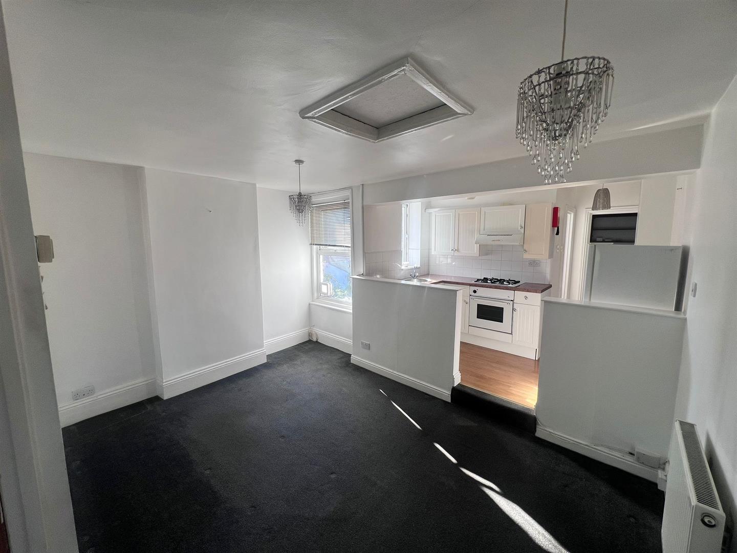 Beatrice Road, Southsea, PO4