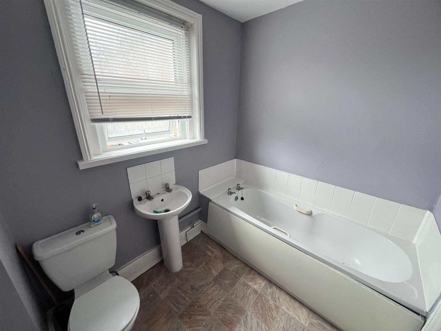 Exeter Road, Southsea, PO4