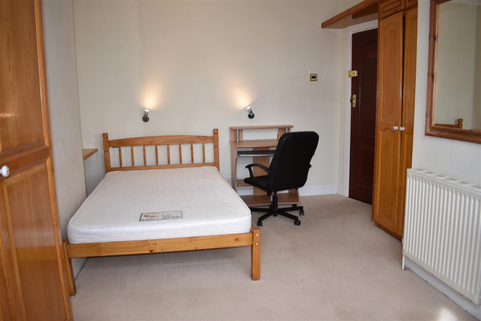 Chestnut Avenue, Southsea, PO4