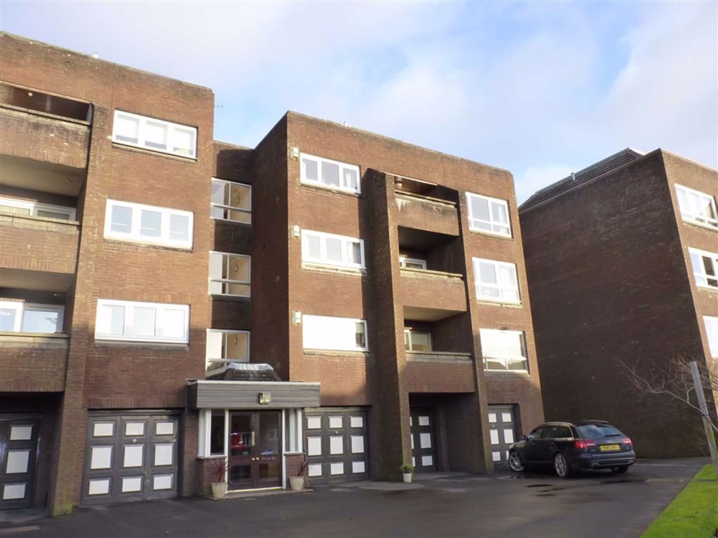 Property in Roman Court, Bearsden, Glasgow, G61 2NW