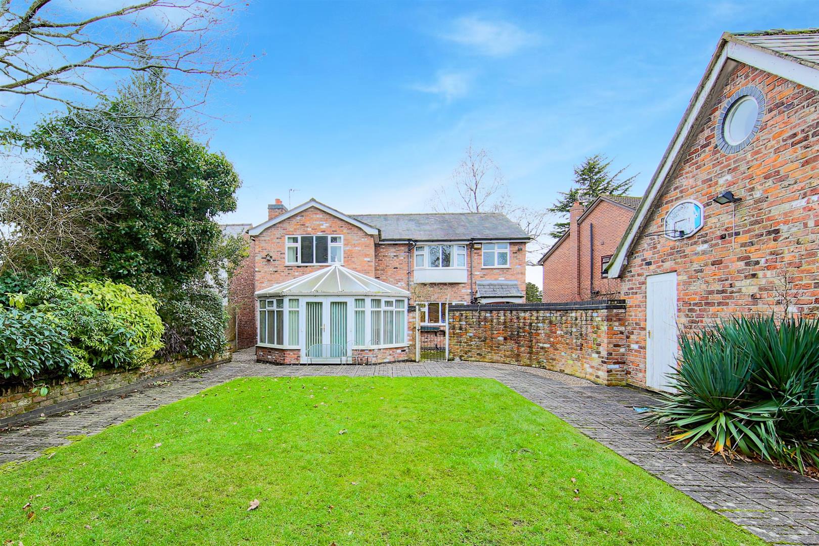 Property in Grove Lane, Cheadle Hulme, Cheadle, SK8 7NG