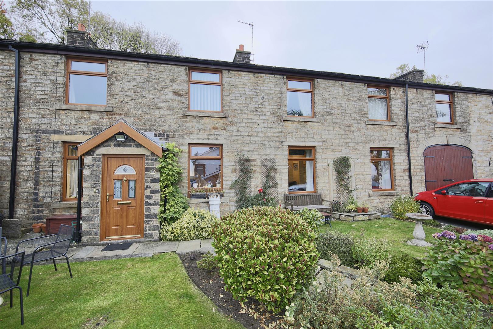 Property in Edenfield Road, Rochdale, OL12 7TR