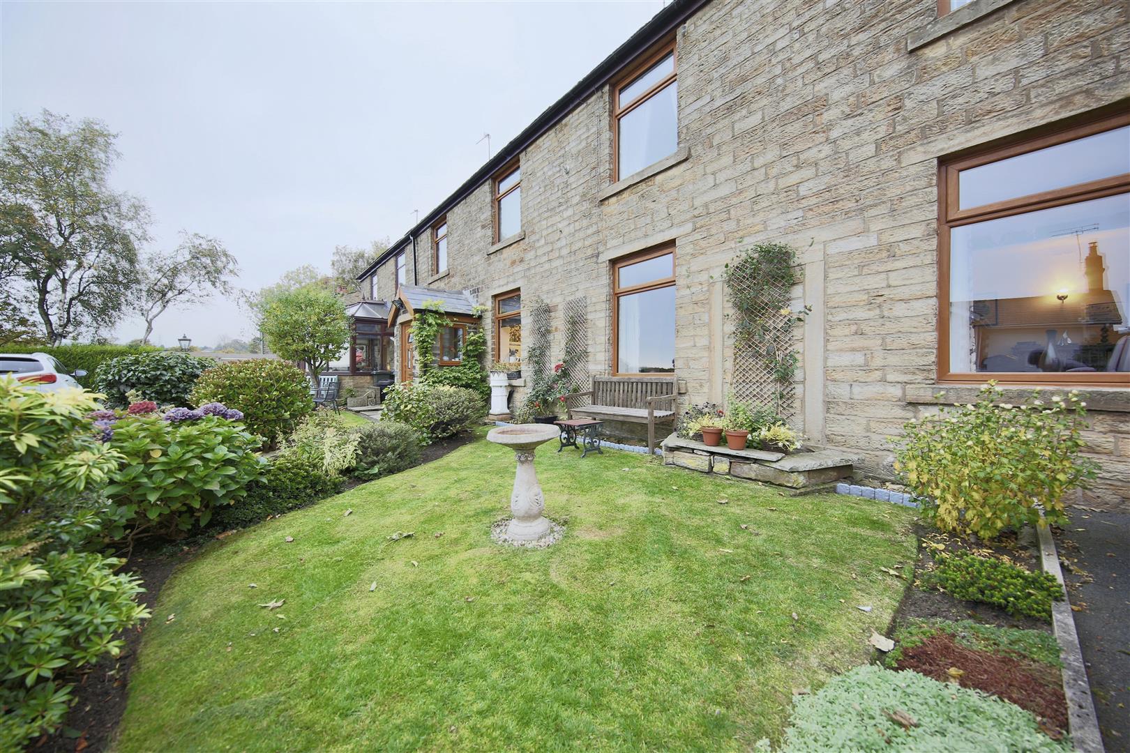 Property in Edenfield Road, Rochdale, OL12 7TR