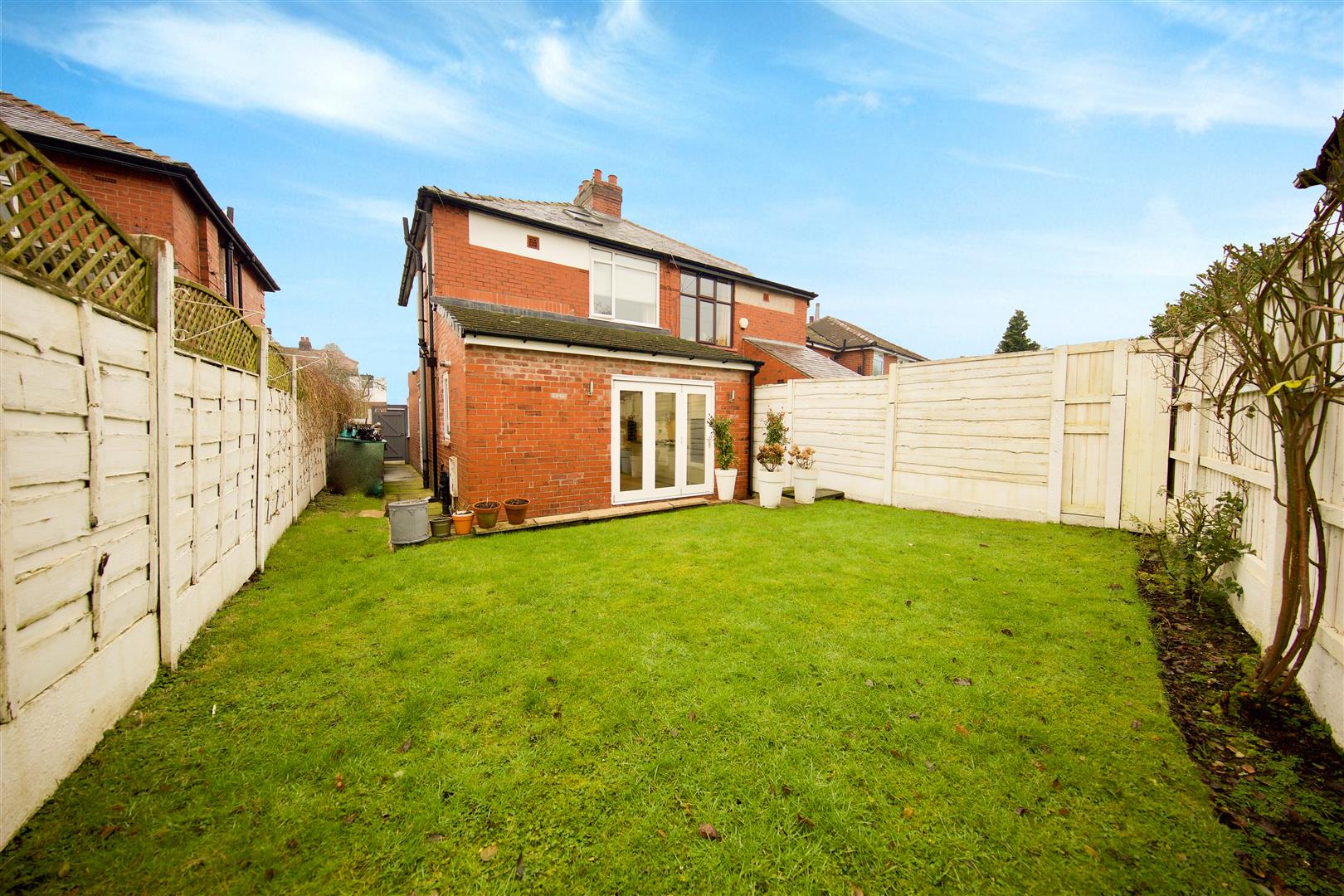 Property in Oulder Hill Drive, Rochdale, OL11 5LB