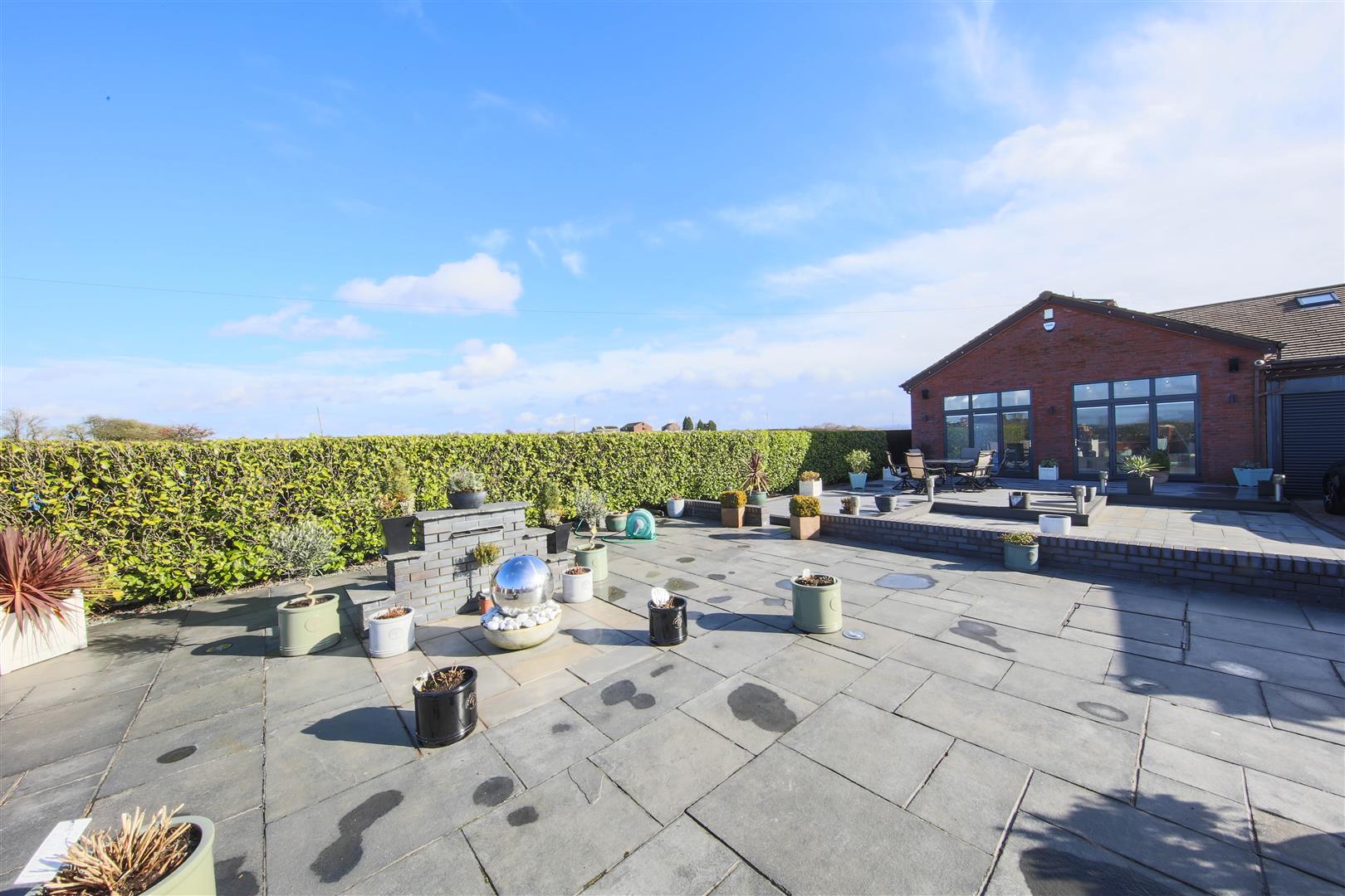 Property in Rhodes Green, Middleton, Manchester, M24 4SL