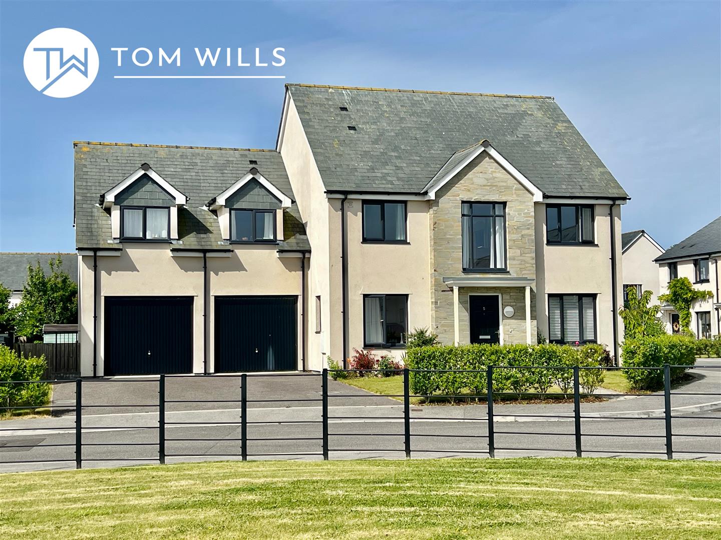 Property in Lowenna Fields, Mawnan Smith, Falmouth, TR11 5GW