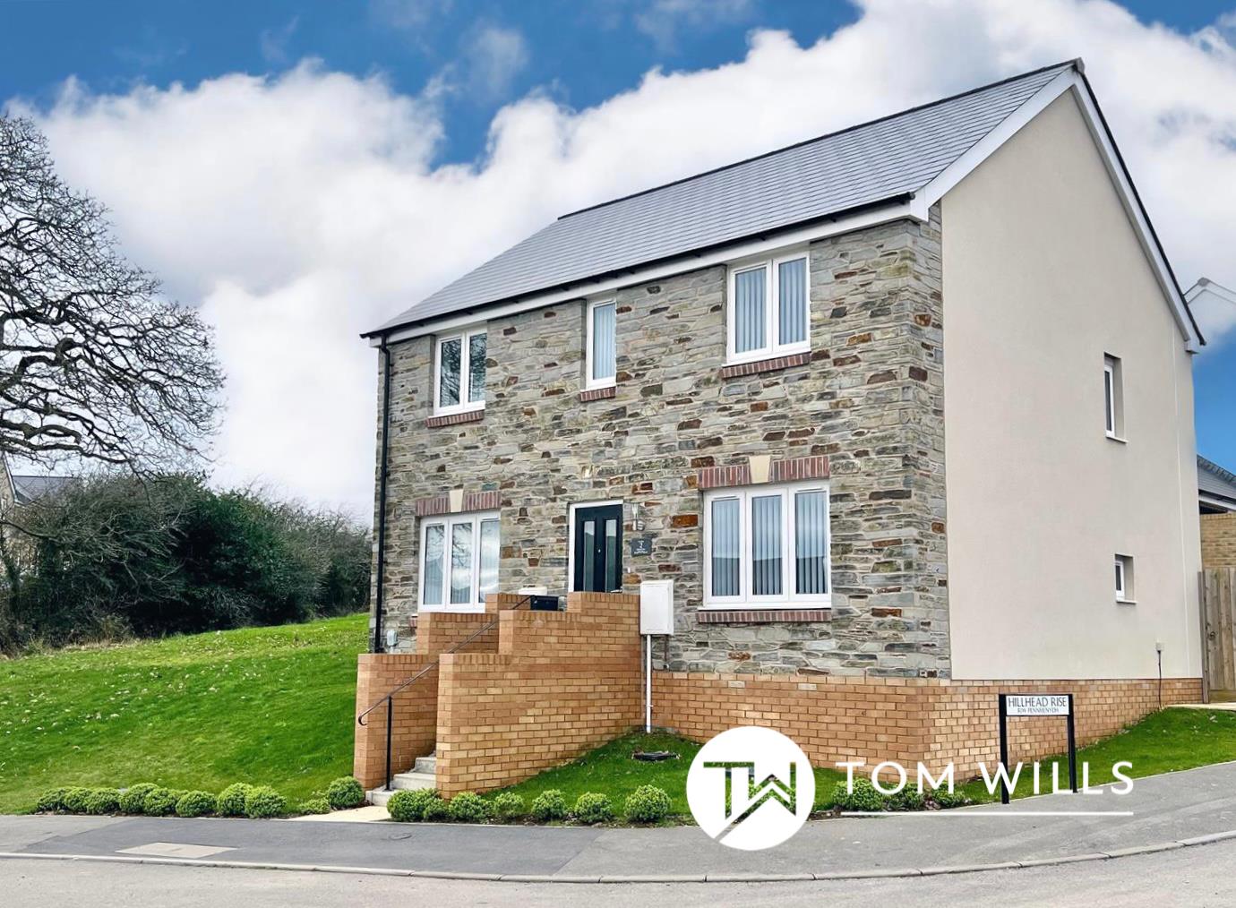 Property in Hillhead Rise, Falmouth, TR11 5GZ