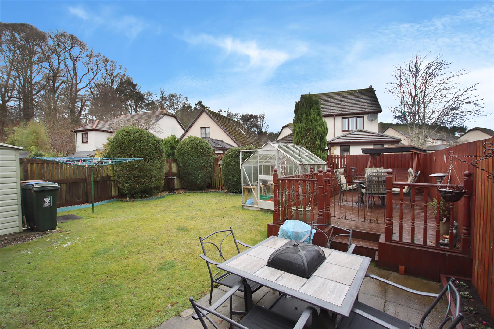 Property in Admiralty Wood, Almondbank, PH1