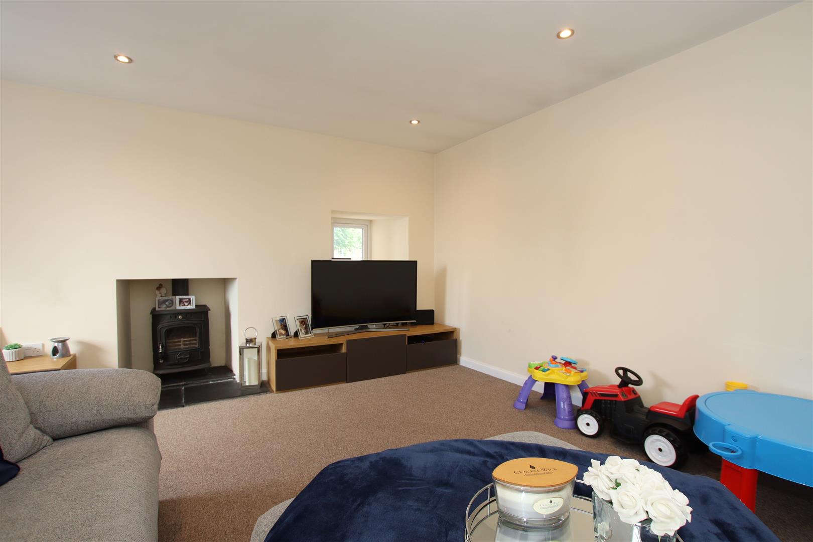 Property in Glendevon Cottages, Old Gallows Road, Perth, PH1