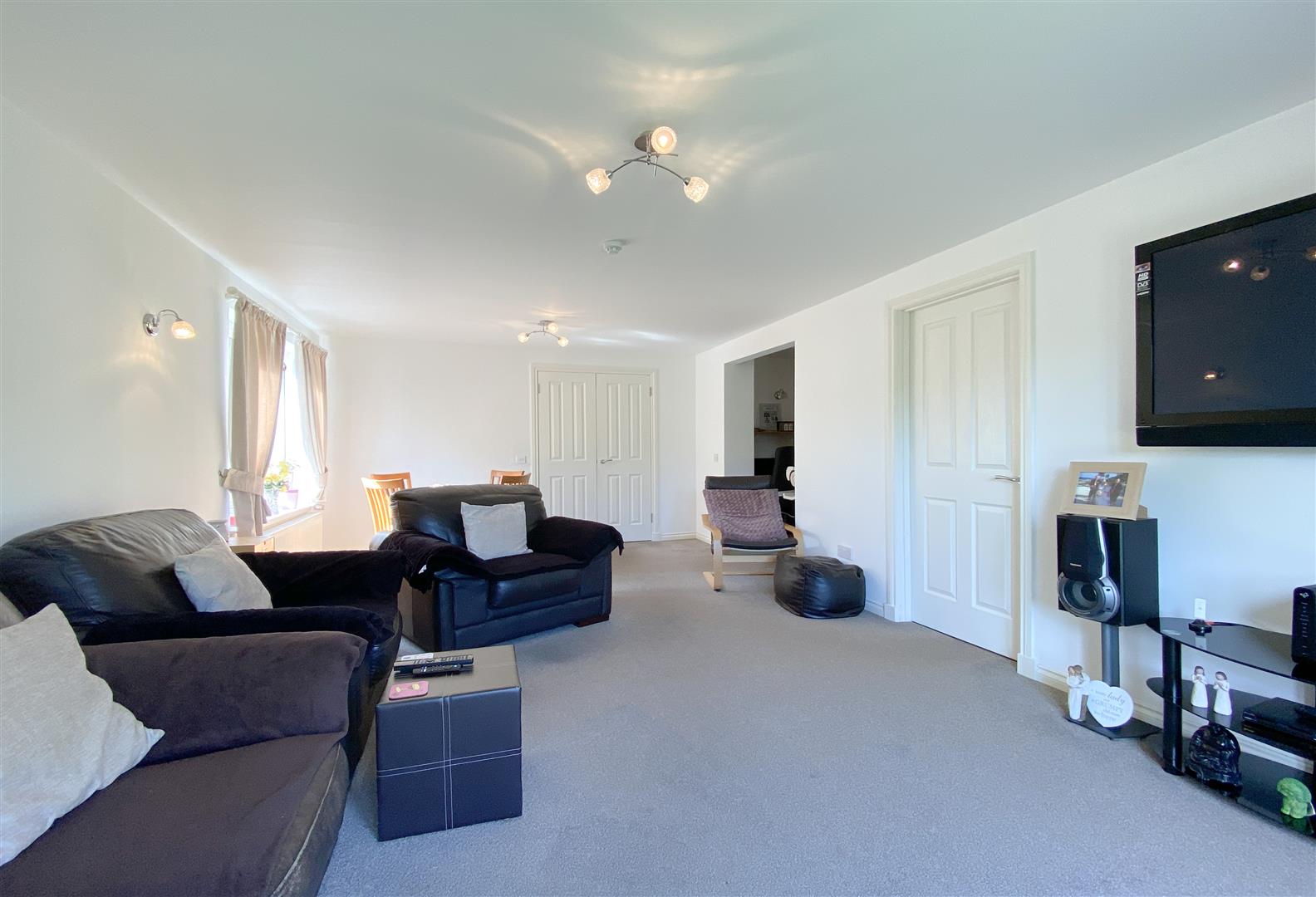 Property in 53 Dunkeld Road, Perth, PH1