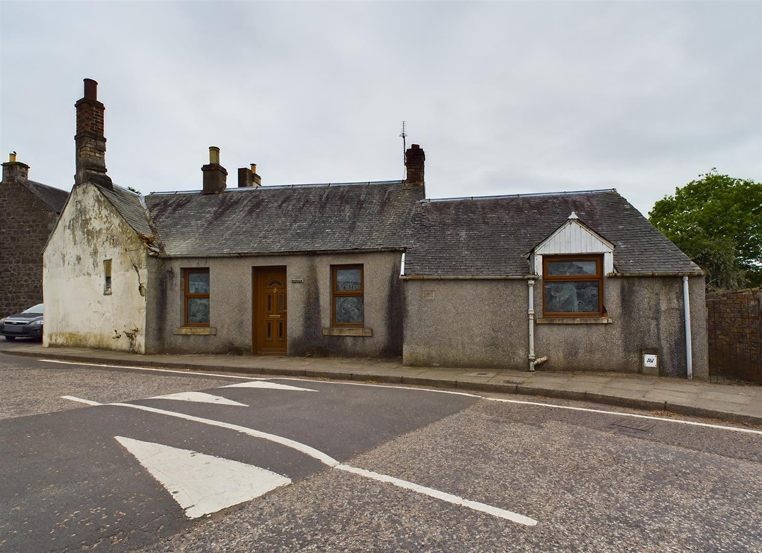 Property in Main Street, PH2