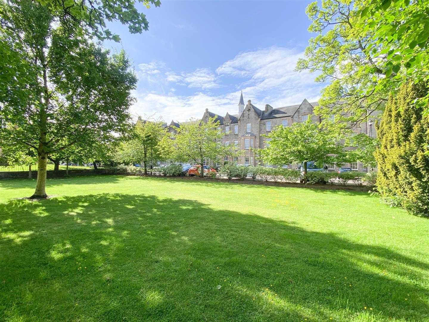 Property in Rosslyn House, Glasgow Road, Perth, PH2