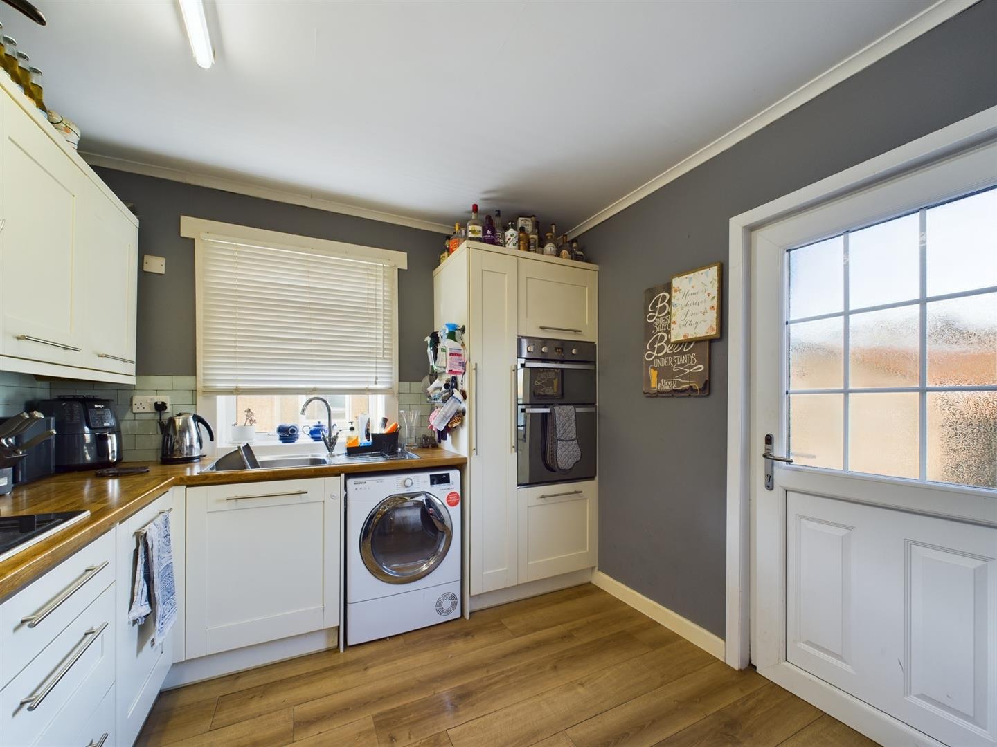 Property in Lumsden Crescent, Almondbank, PH1