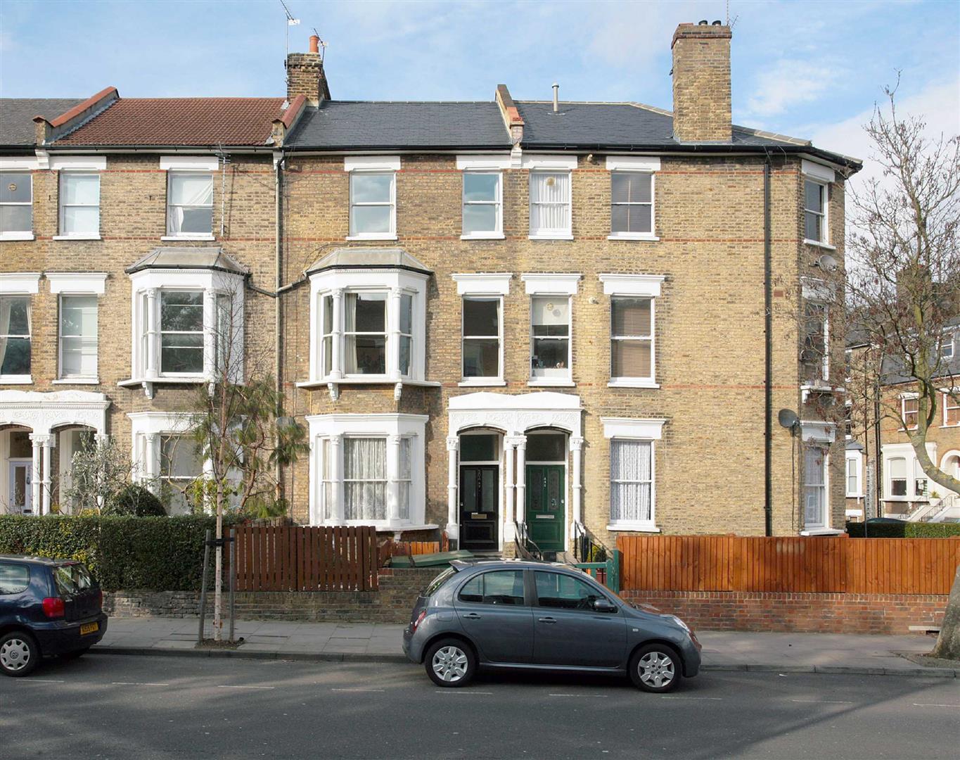 Property in Tufnell Park Road, Tufnell Park, N7