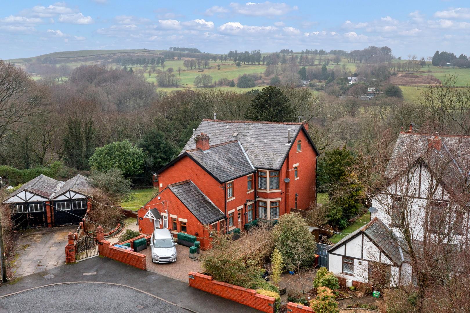 Earnsdale Avenue, Darwen, BB3