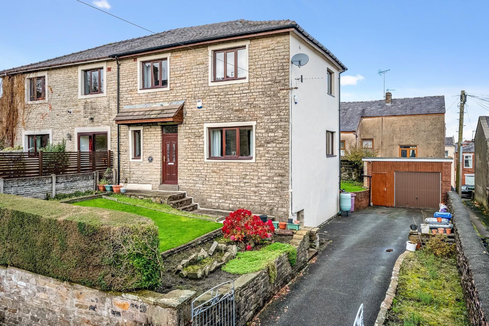 Bolton Road, Darwen, BB3