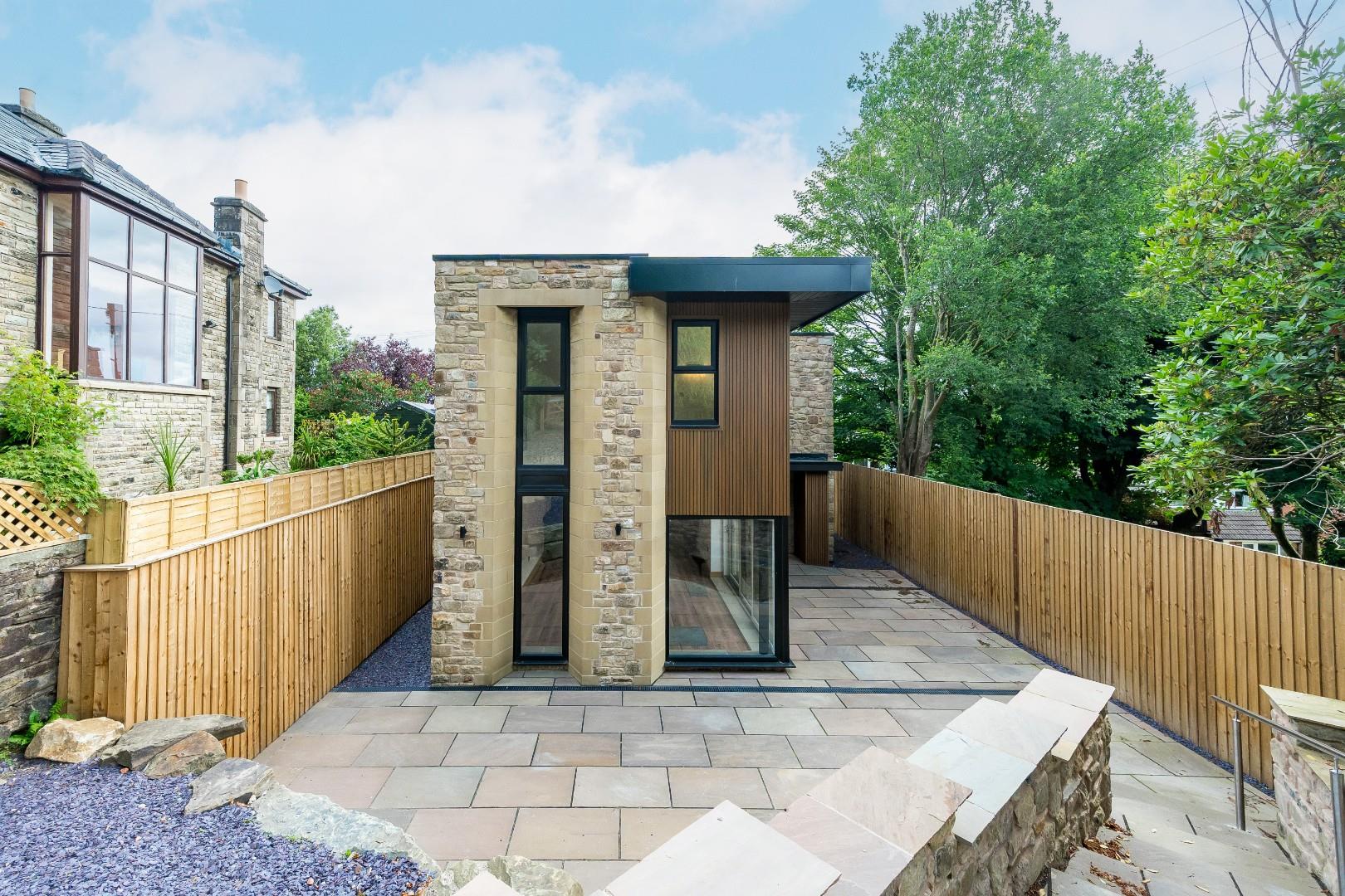 Astley Bank, Darwen, BB3