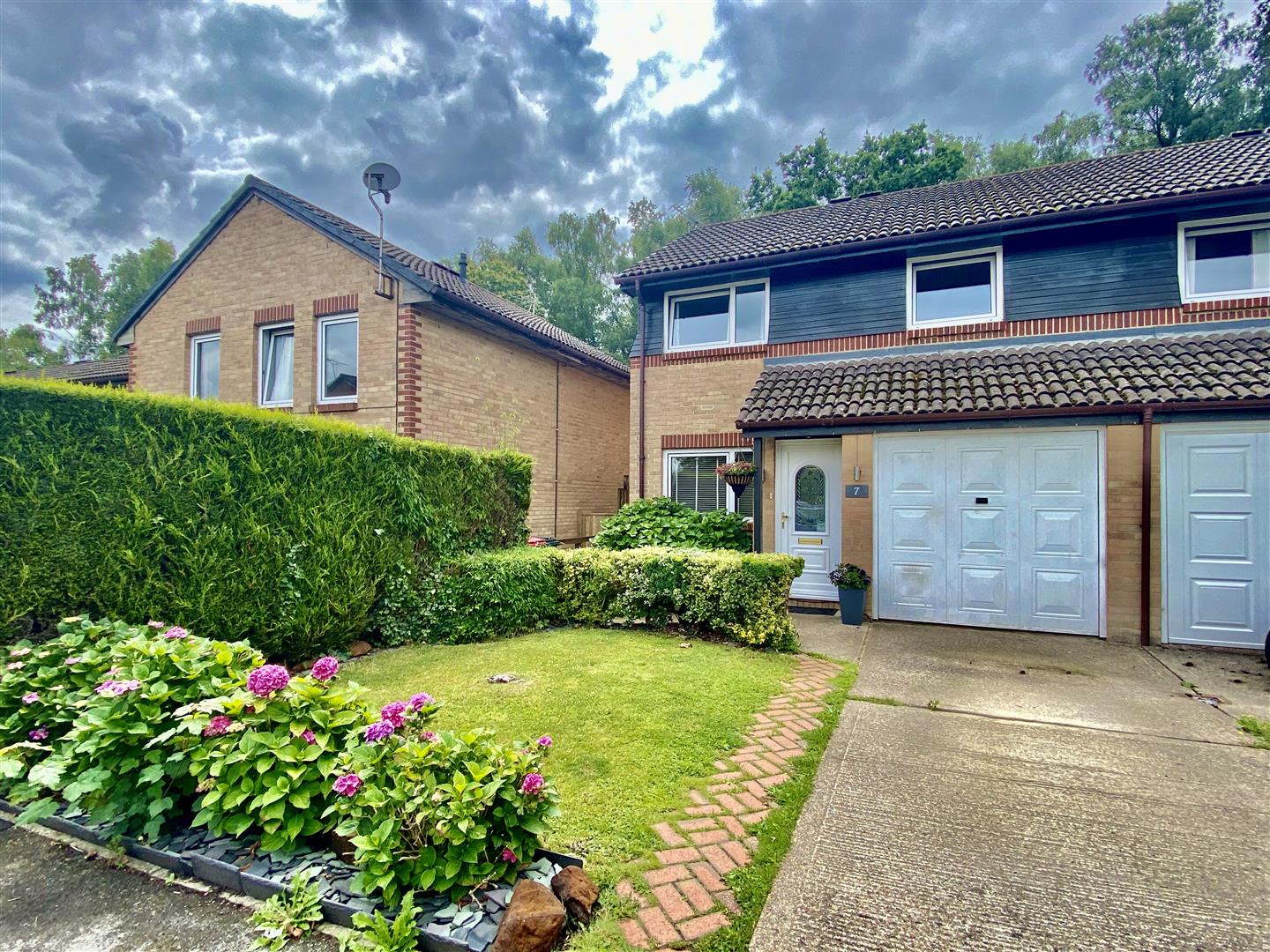 Coronet Close, Crawley, RH10