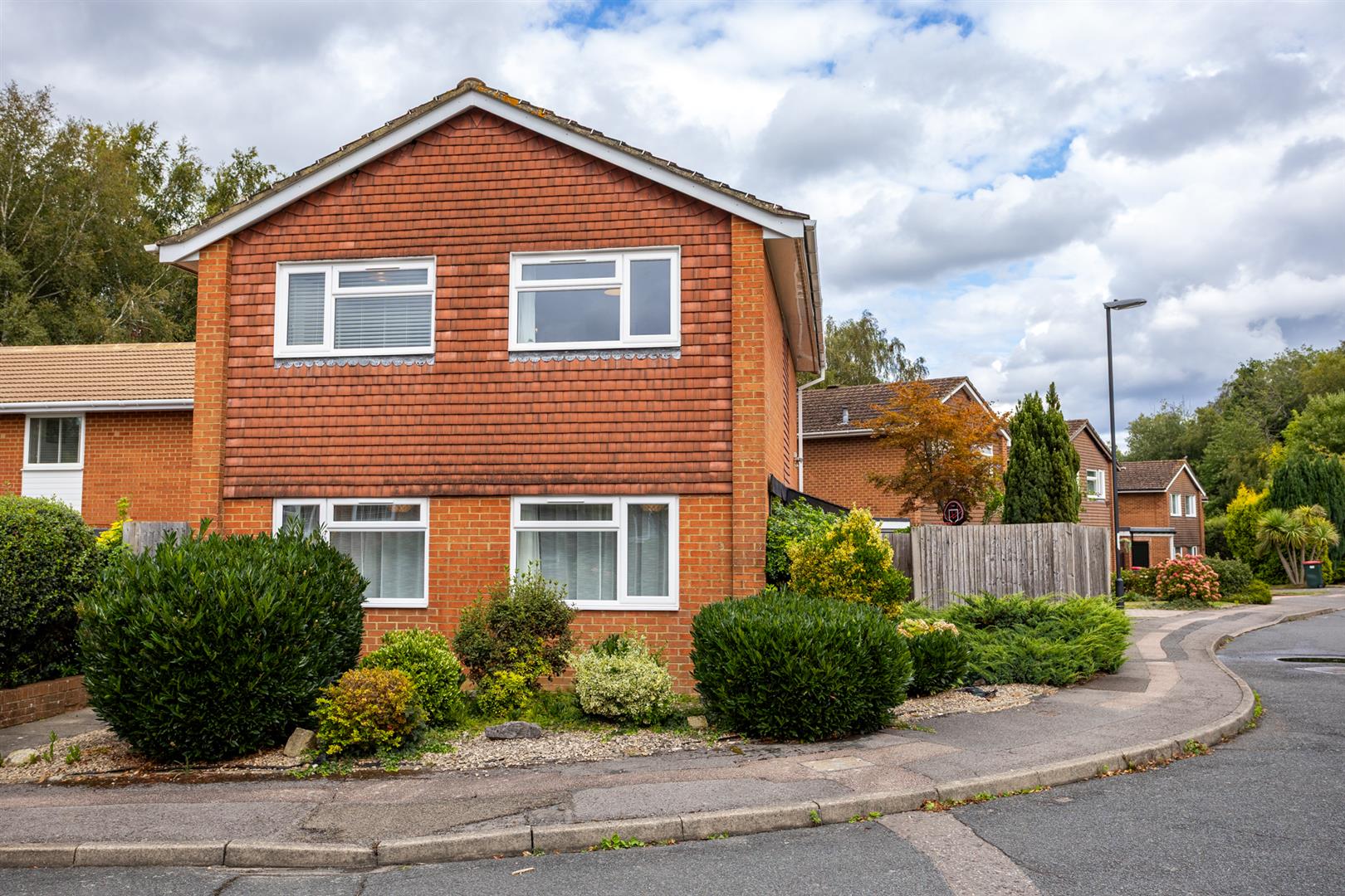 Sedgefield Close, Worth, RH10