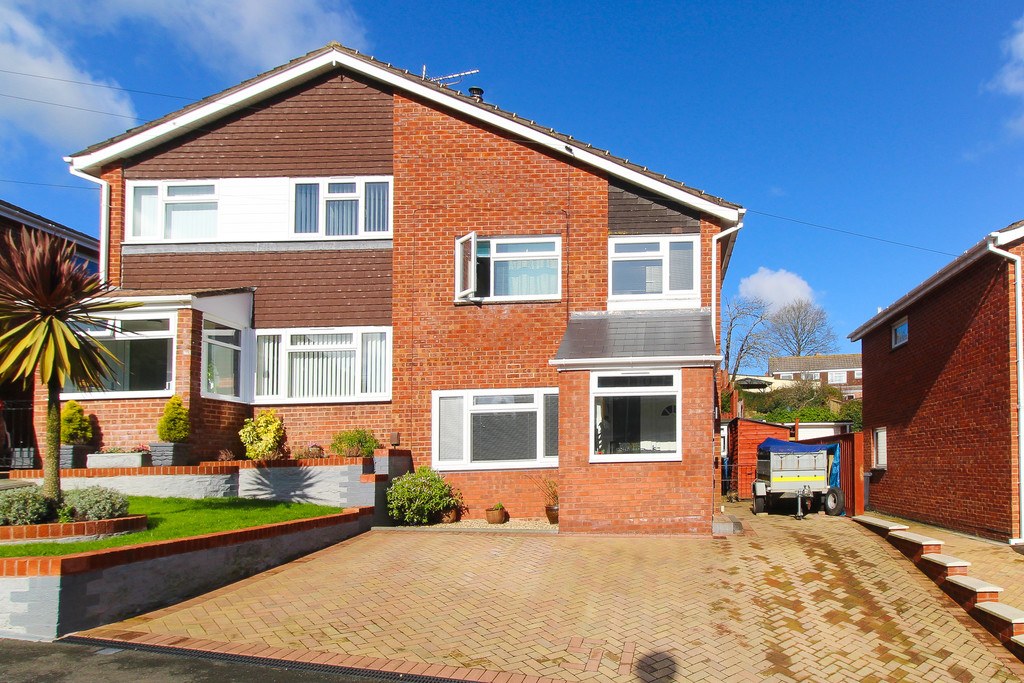 Property in Barley Farm Road, Exeter