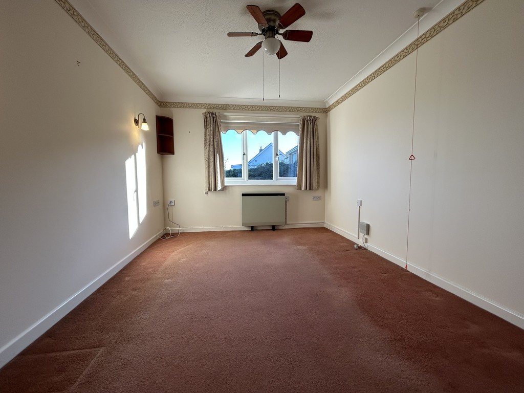 Property in Temple Gardens, Sidmouth, EX10 9XZ