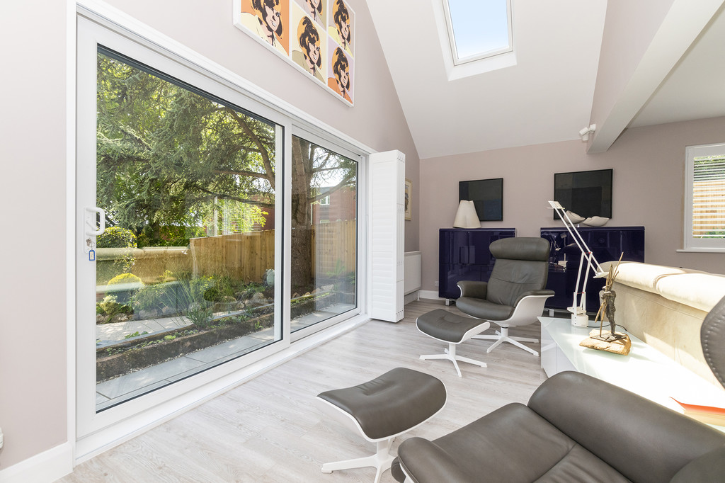 Property in Knowle Drive, Sidmouth, EX10 8HW